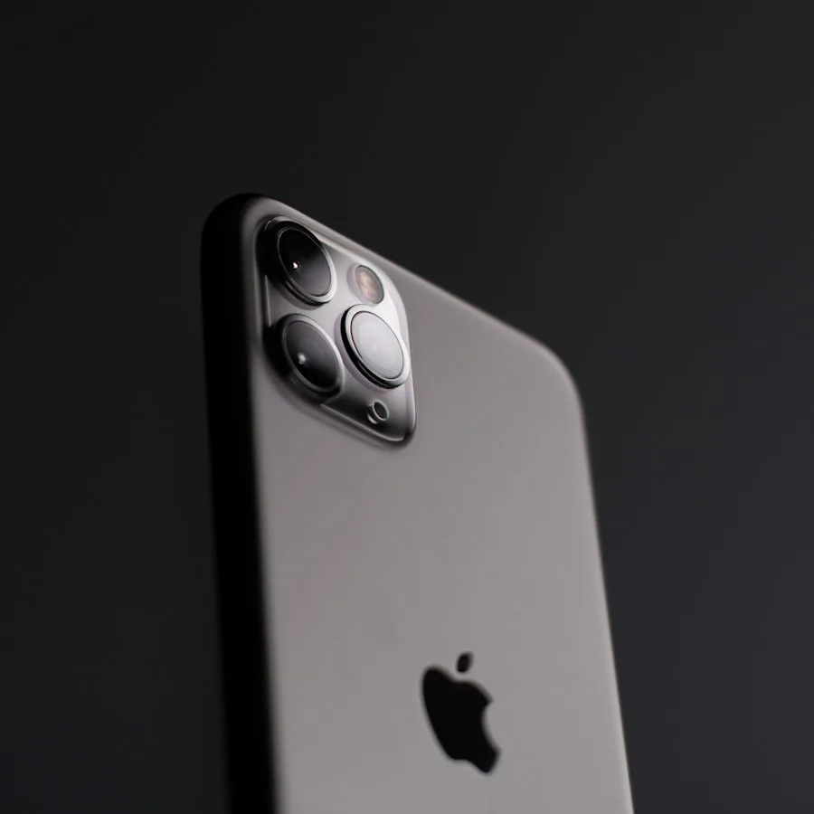 Apple iPhone 16e 128GB — foto 1