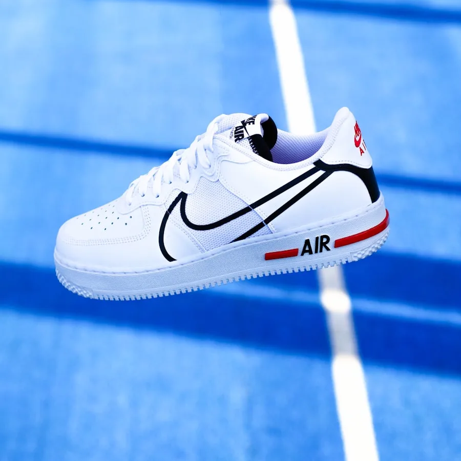 Nike Air Force 1 React White — foto 1